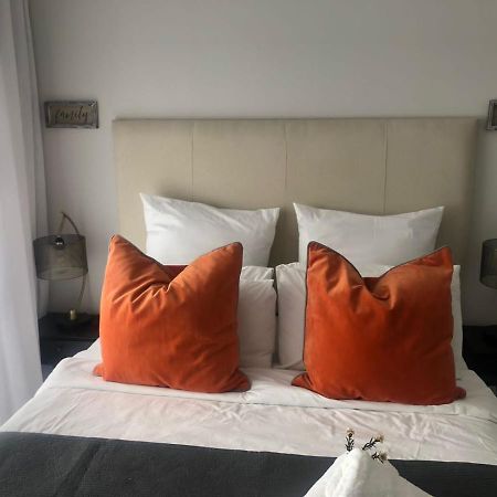 Luxurious Waterfall 1 Bedroom Condo With Free Uncapped Wifi 米德兰 外观 照片